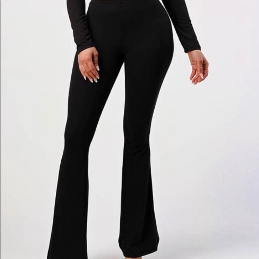 2 Piece Set - Picture 2 of 2